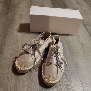 Texto, NWOT, gold beige, flat heel, lace tie front espradrilles, SZ 8